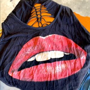 Tank top kiss